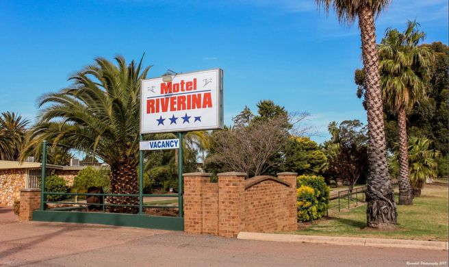 Motel Riverina Exterior
