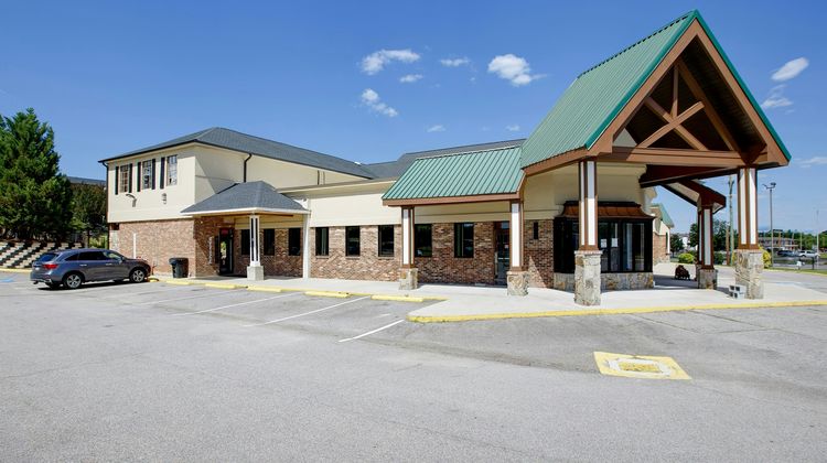 Riverside Inn and Suites Danville Exterior