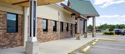 Riverside Inn and Suites Danville Exterior
