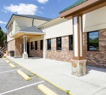 Riverside Inn and Suites Danville Exterior