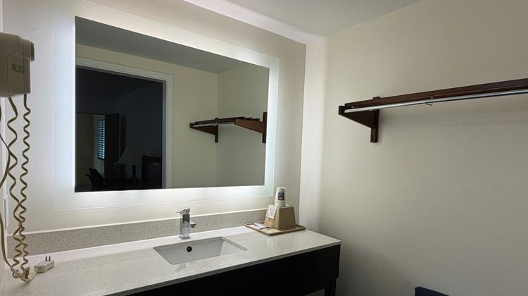 Travel Inn of Buford Room