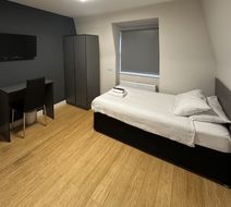 Wendover Arms Hotel Room