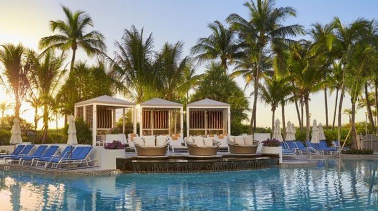 Loews Miami Beach Hotel Pool