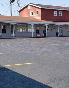 Skyways Motel
