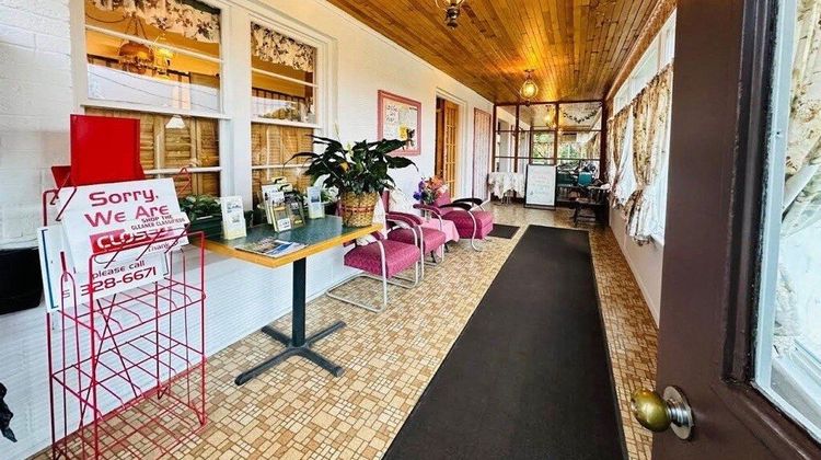 Stiles Motel Lobby