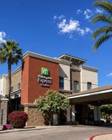 Holiday Inn Express & Suites Phoenix