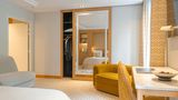 <b>Madison Hotel Room</b>. Images powered by <a href="https://www.leonardoworldwide.com/" title="Leonardo Worldwide" target="_blank">Leonardo</a>.