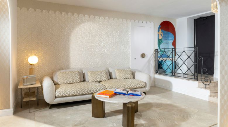 <b>Hotel Punta Tragara Suite</b>. Images powered by <a href="https://www.leonardoworldwide.com/" title="Leonardo Worldwide" target="_blank">Leonardo</a>.