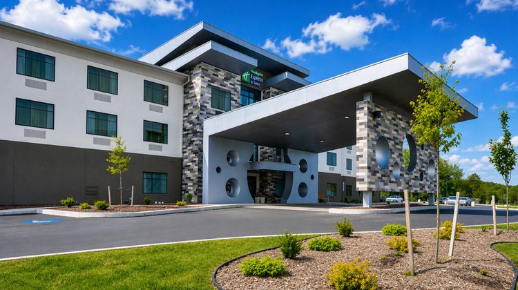 Holiday Inn Express/Suites Shippensburg Exterior