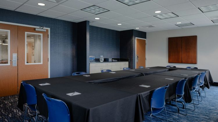 Fairfield Inn & Suites Muskegon Meeting