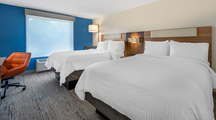 Holiday Inn Expr Hotel &Stes Selinsgrove Room