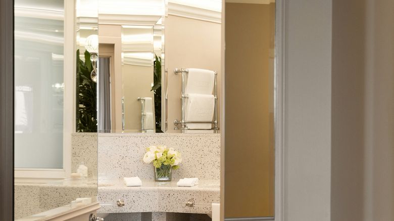 <b>Hotel Hassler Roma Room</b>. Images powered by <a href="https://www.leonardoworldwide.com/" title="Leonardo Worldwide" target="_blank">Leonardo</a>.
