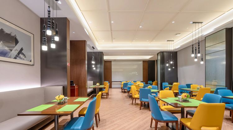 Hampton by Hilton Xichang Qionghai Restaurant