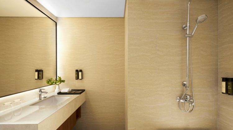 Seda Bonifacio Global City Room