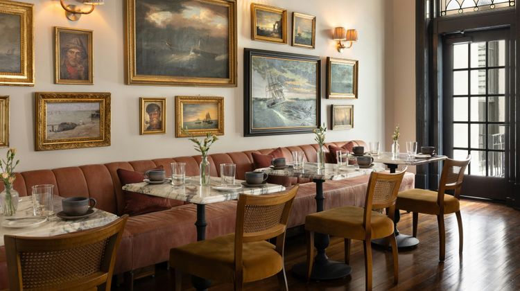 The Douglas Hotel Savannah Restaurant