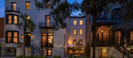 The Douglas Hotel Savannah Exterior