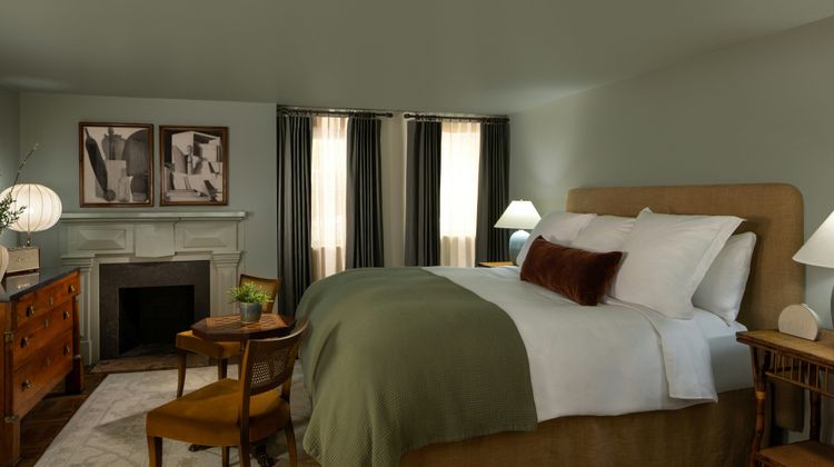 The Douglas Hotel Savannah Room