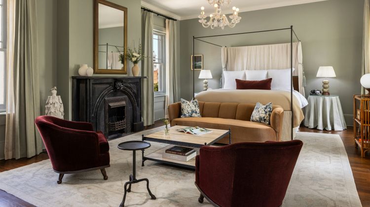 The Douglas Hotel Savannah Room
