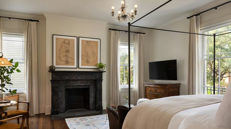 The Douglas Hotel Savannah Room