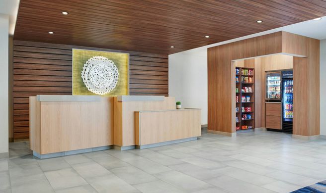 Fairfield Inn & Suites Marriott Lobby