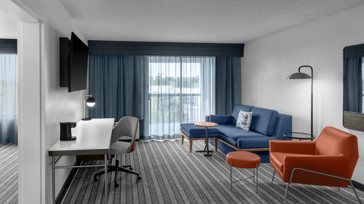 Courtyard Flint Grand Blanc Room