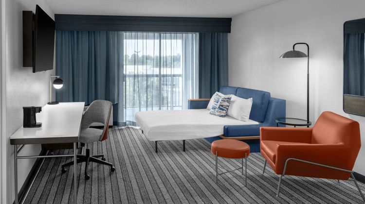 Courtyard Flint Grand Blanc Room