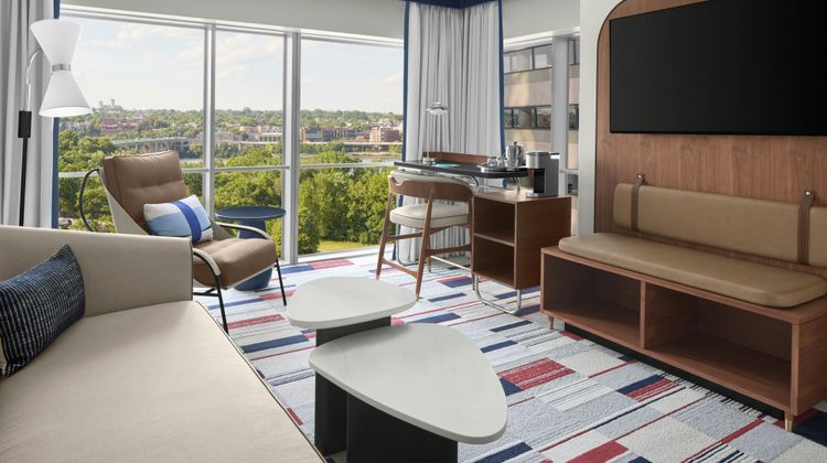 Le Meridien Arlington Room