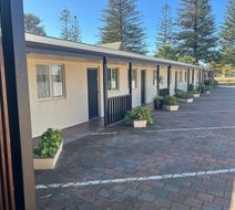 Esperance Central Accomodations Exterior