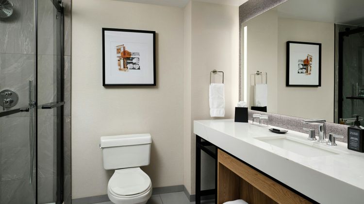 Sheraton Agoura Hills Hotel Room