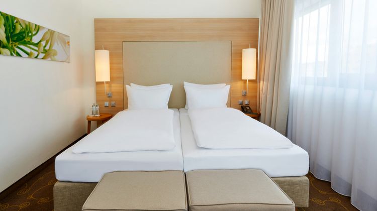H Plus Hotel Salzburg Room