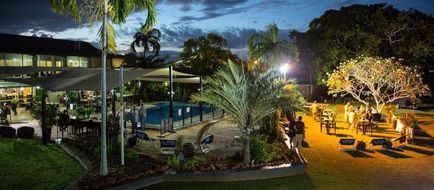 Walkabout Lodge Exterior
