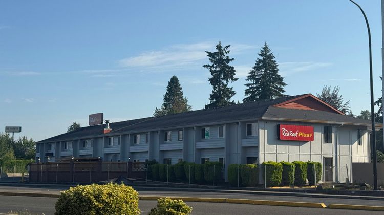 Red Roof PLUS+ Centralia Exterior