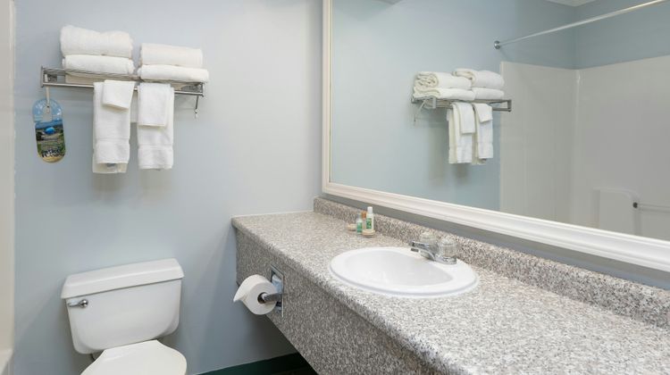 Fireside Inn & Suites Oceans Edge Room