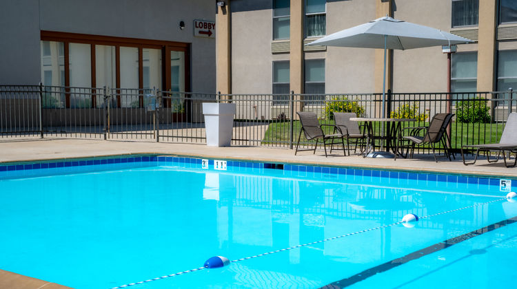 Holiday Inn at Buffalo Bill Village Pool