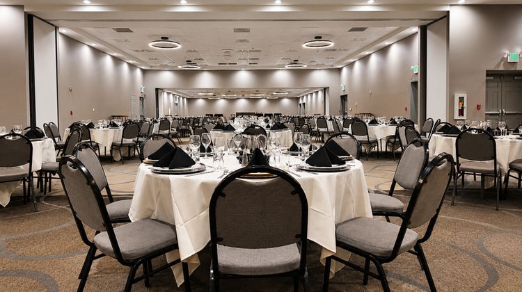 Holiday Inn & Convention Center Ballroom