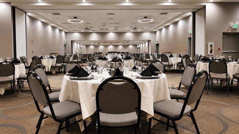 <b>Holiday Inn & Convention Center Ballroom</b>. Images powered by <a href="https://www.leonardoworldwide.com/" title="Leonardo Worldwide" target="_blank">Leonardo</a>.