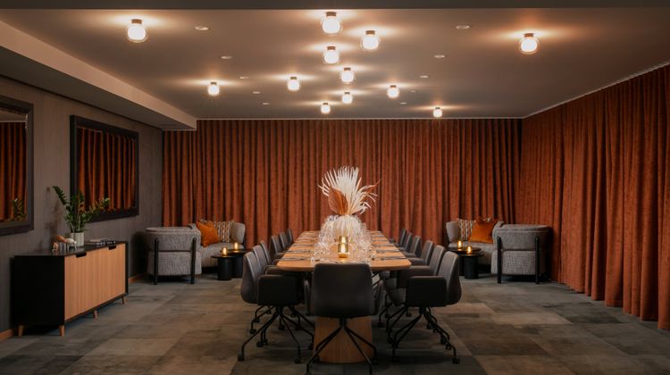 Holiday Inn Express & Suites Queenstown Ballroom