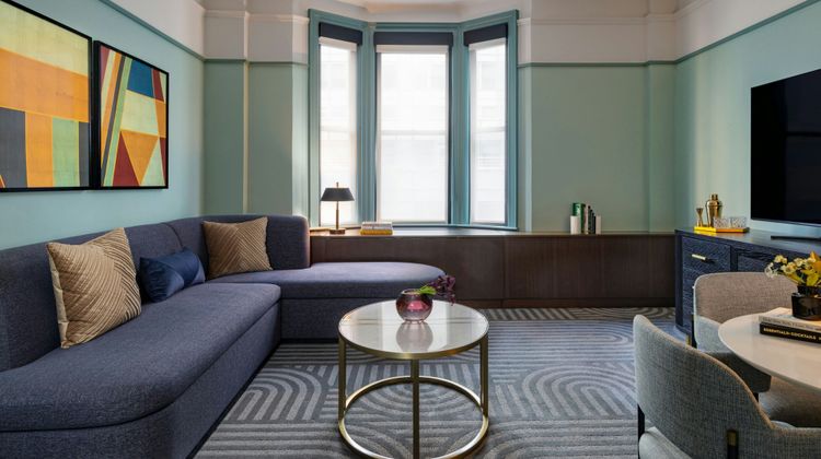 Algonquin Hotel Times Square, Autograph Suite