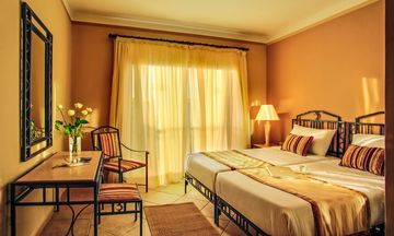Sol Y Mar Ivory Suites