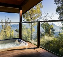 Spicers Peak Lodge Exterior