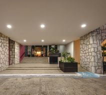 Gamma Merida El Castellano Lobby