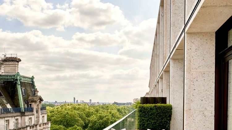 1 Hotel Mayfair Exterior