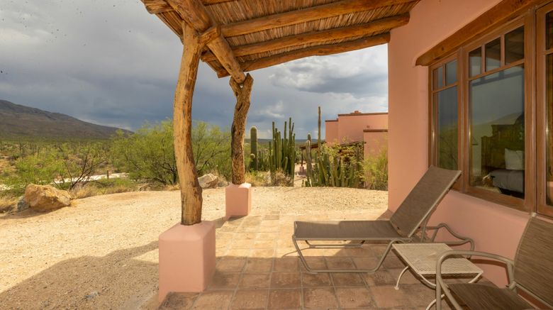 <b>Tanque Verde Ranch Room</b>. Images powered by <a href="https://www.leonardoworldwide.com/" title="Leonardo Worldwide" target="_blank">Leonardo</a>.