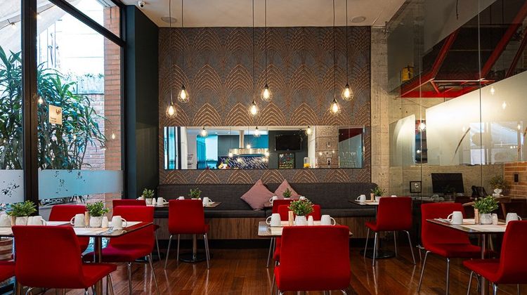 84 DC Restaurant