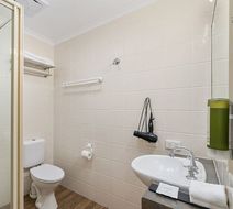 Caboolture Central Motor Inn, SureStay Collection Room