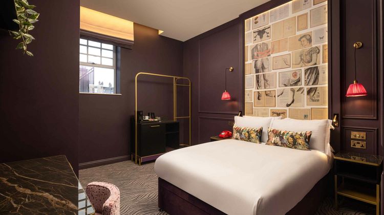 The Kensington Hideaway Room