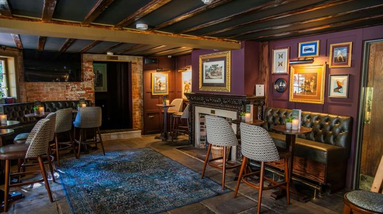 The Royal Foresters Lobby