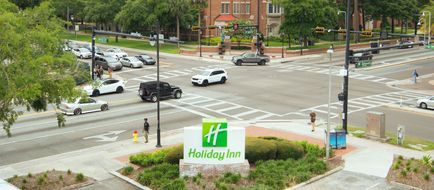 Holiday Inn University Center Exterior