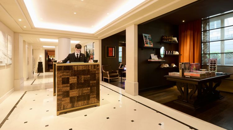 Grand Hotel du Palais Royal Lobby