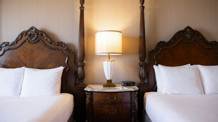 AmishView Inn & Suites Room